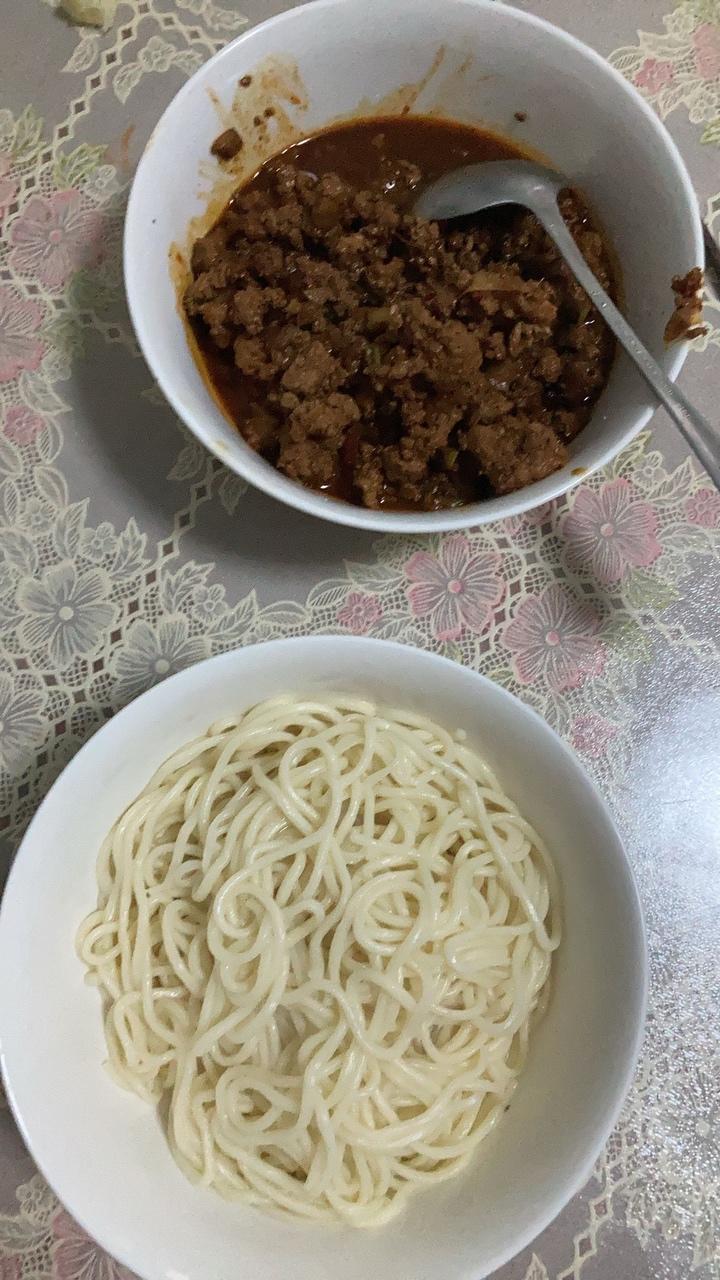 香辣羊肉汆面的做法