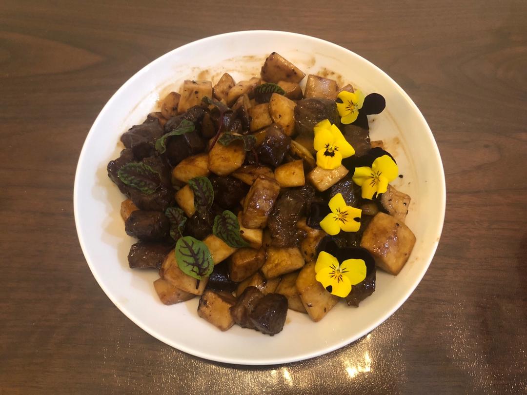 黑胡椒杏鲍菇牛肉粒