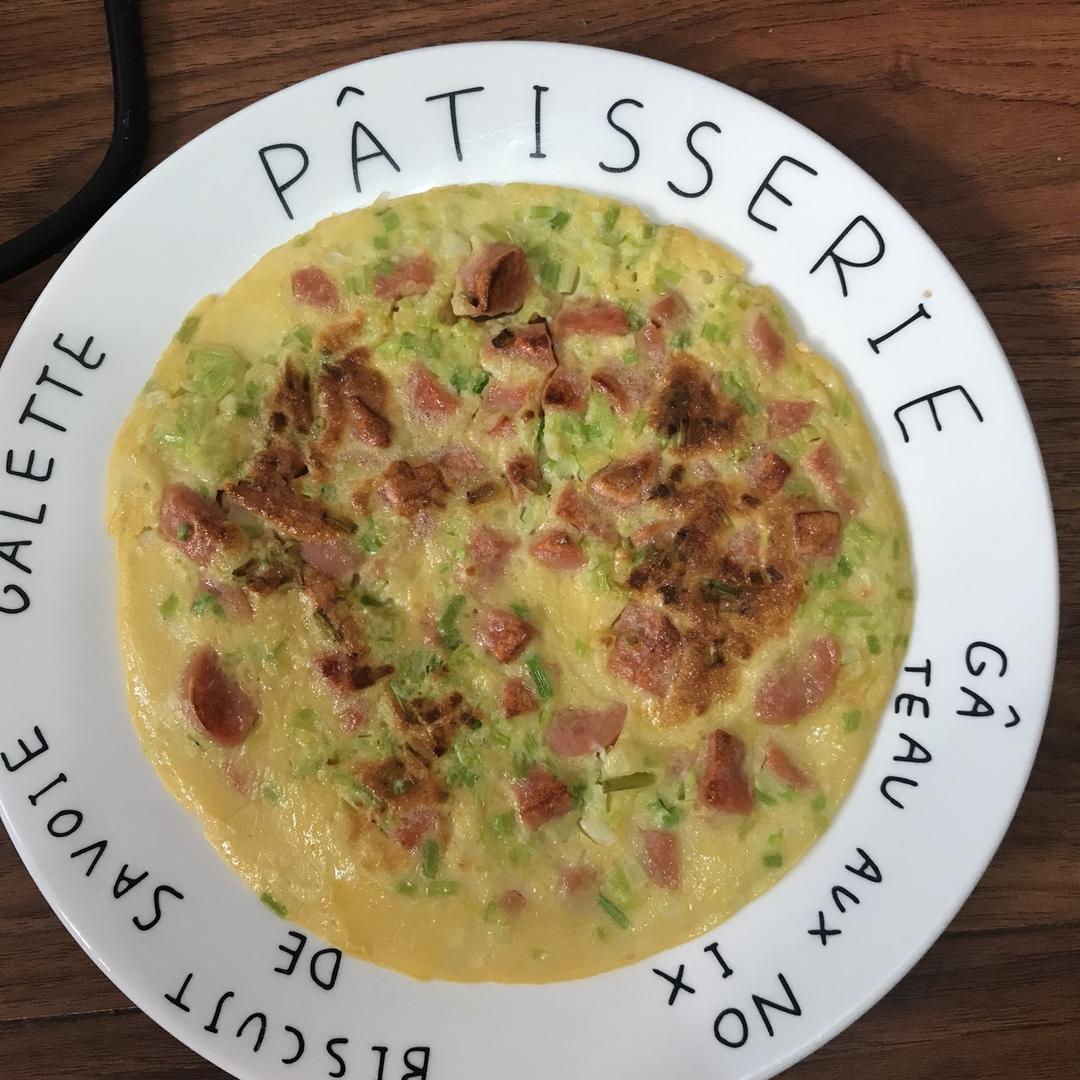 火腿肠葱花鸡蛋饼