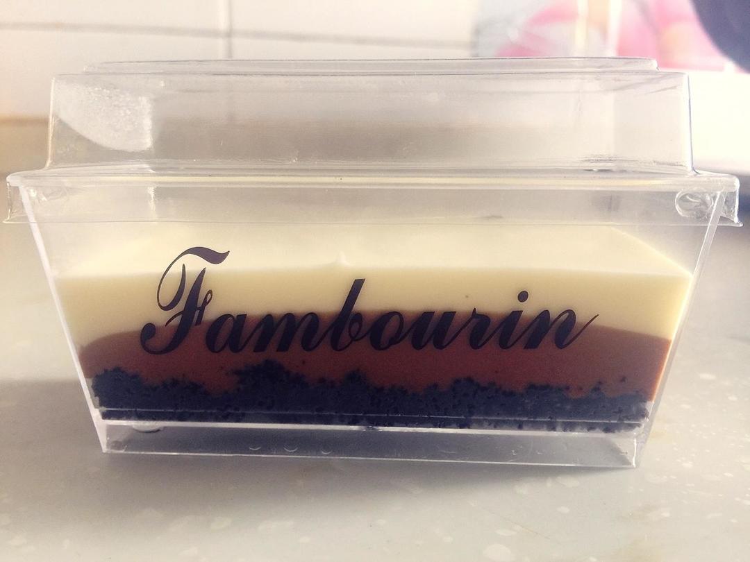 黑白慕斯杯（海盐芝士+黑巧）的做法