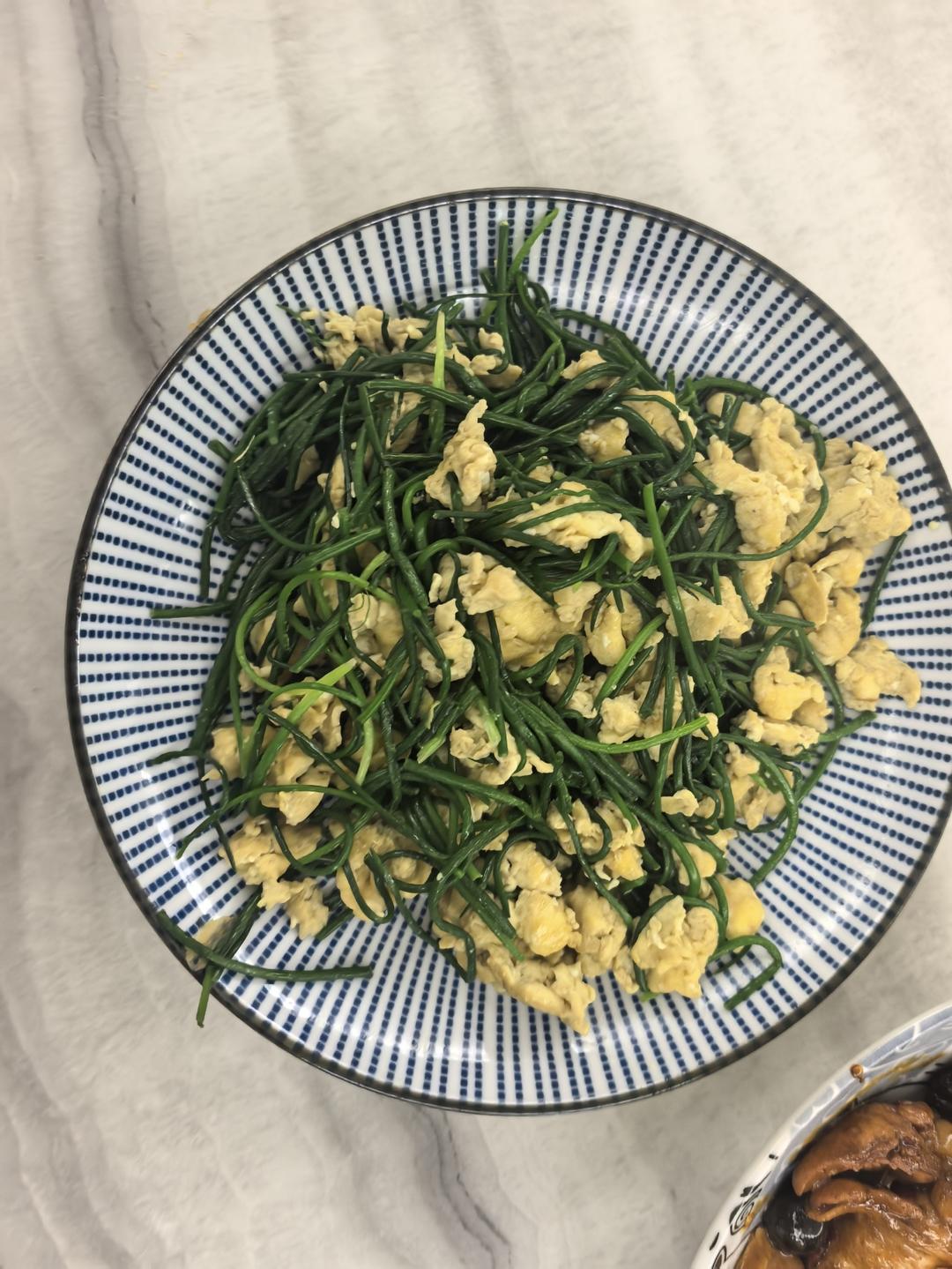 我炒了一盘世上最昂贵的葱：沙葱炒鸡蛋