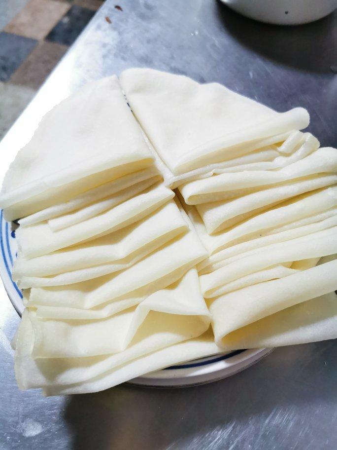 春饼   轻松一次做出十几张的春饼皮