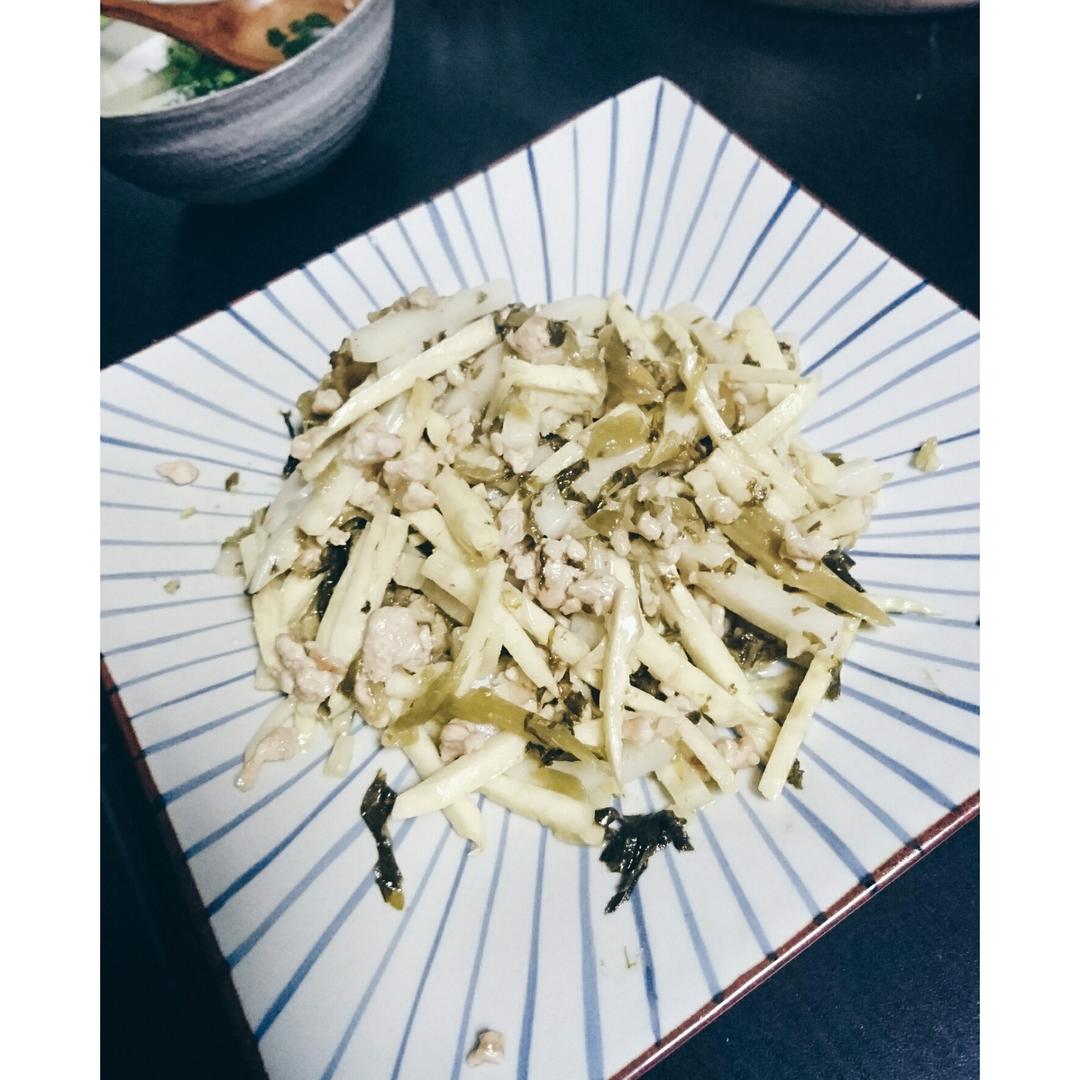 雪菜肉丝笋丝炒年糕