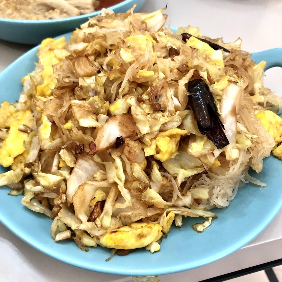 包菜粉丝炒鸡蛋