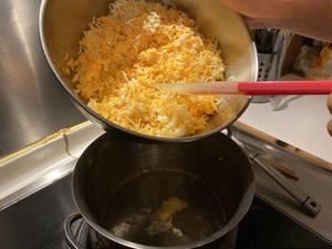 冰箱清道夫cheese fondue的做法 步骤3