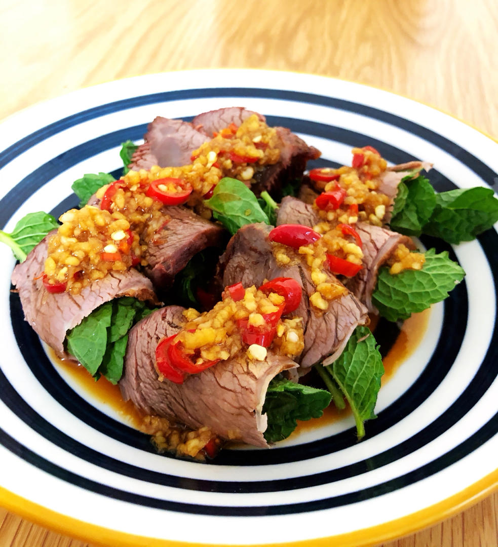 王夹子做的【薄荷卷牛肉】云南人的秘制卤牛肉,夏天吃不油腻