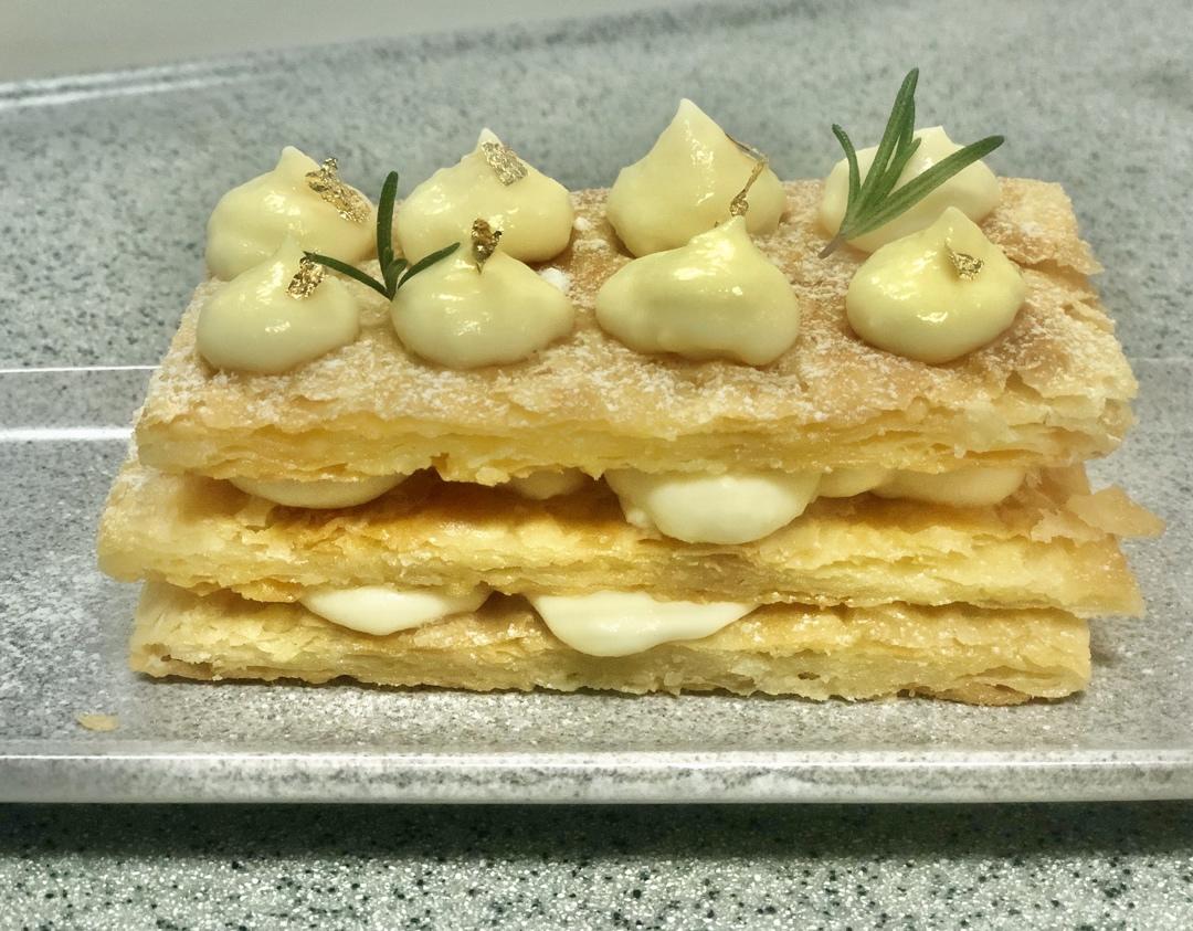 Kiri白色冬日趴-芝士拿破仑酥