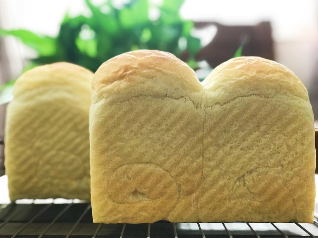 百分百牛奶吐司