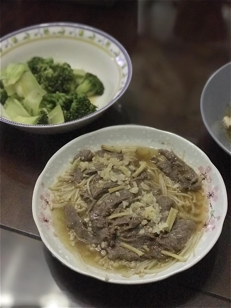 牛肉蒸金针菇