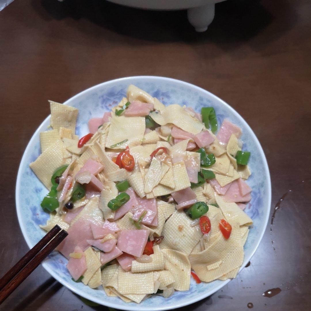 东北尖椒干豆腐