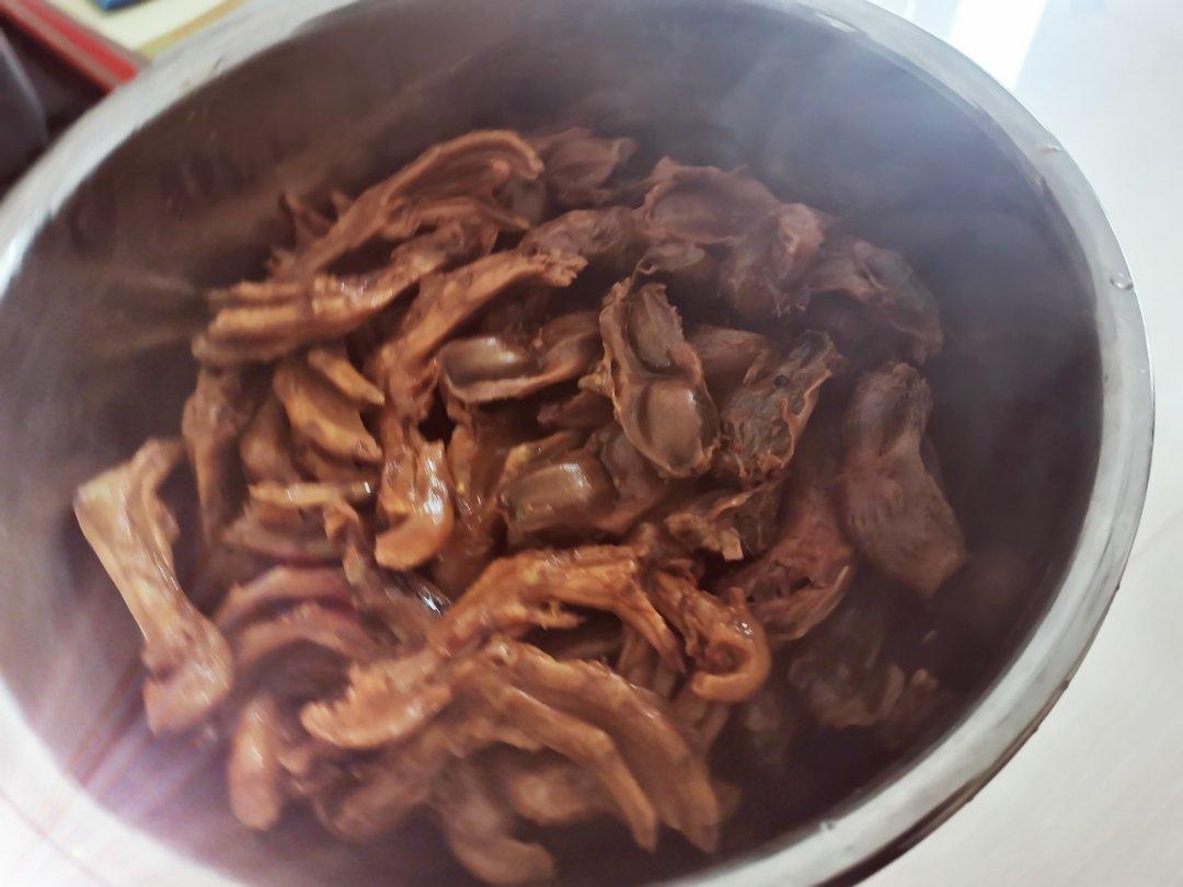 还原度超高的┃周黑鸭