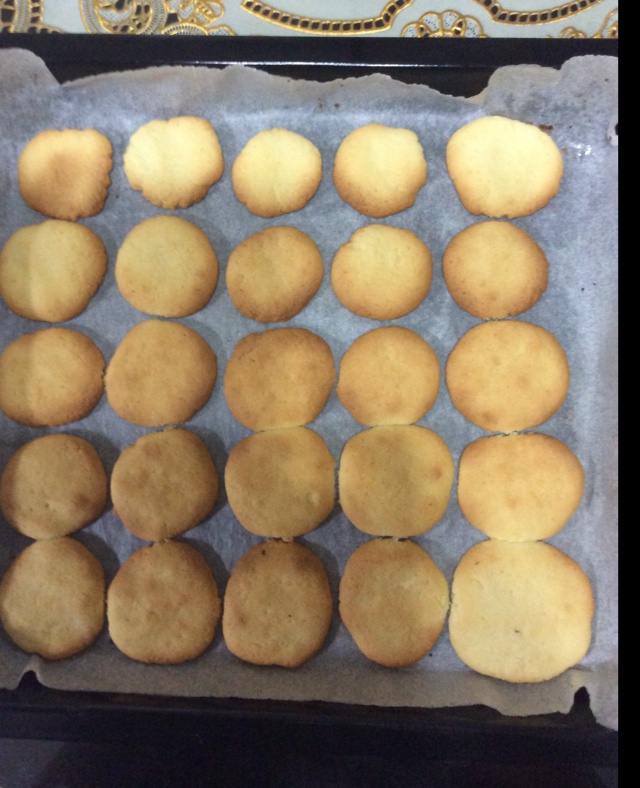 多种口味曲奇（香草、巧克力、抹茶）