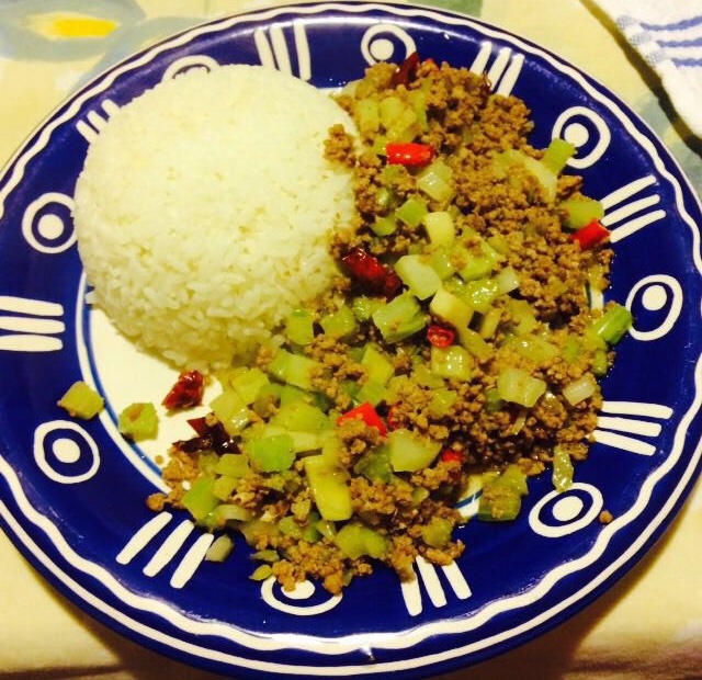 芹菜牛肉末「下饭神器」