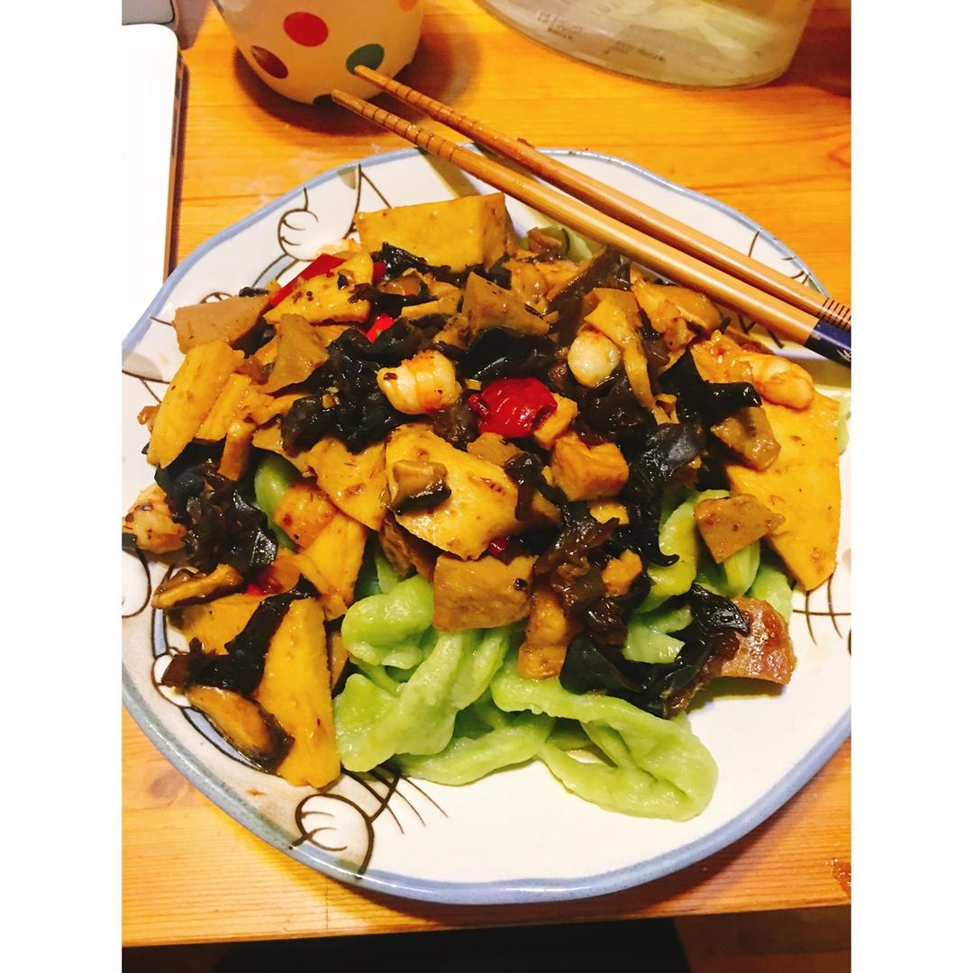 菠菜手擀面