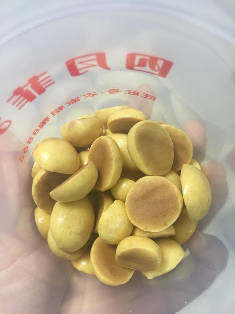 入口即化的无添加蛋黄溶豆