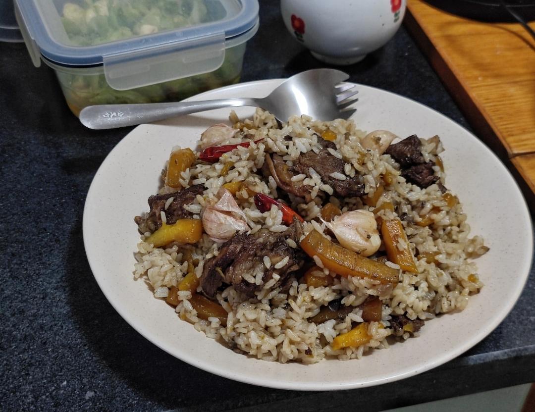 乌兹别克黑抓饭