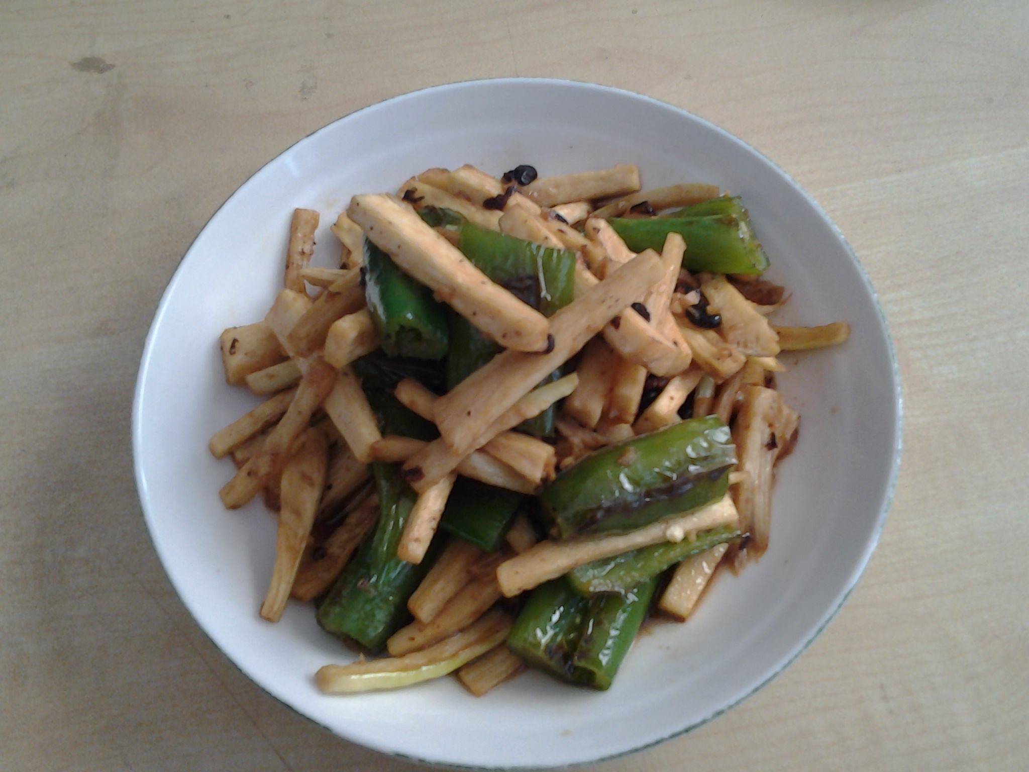 豆豉青椒炒皎白的做法