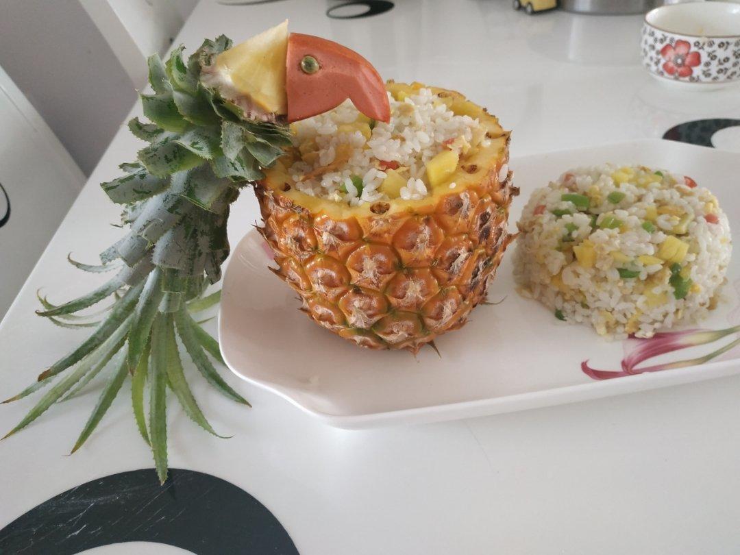鸟语花香菠萝炒饭