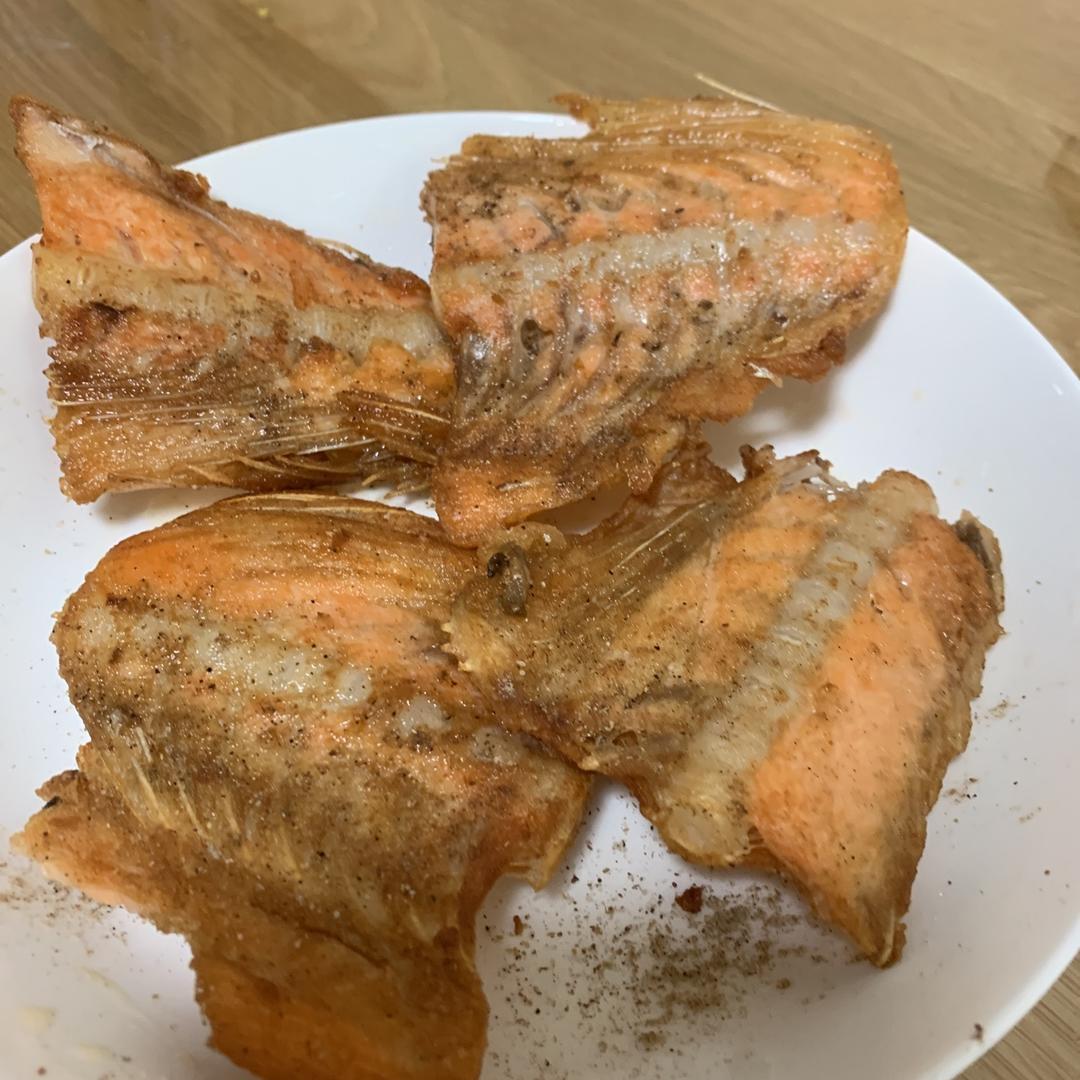 香煎三文鱼骨