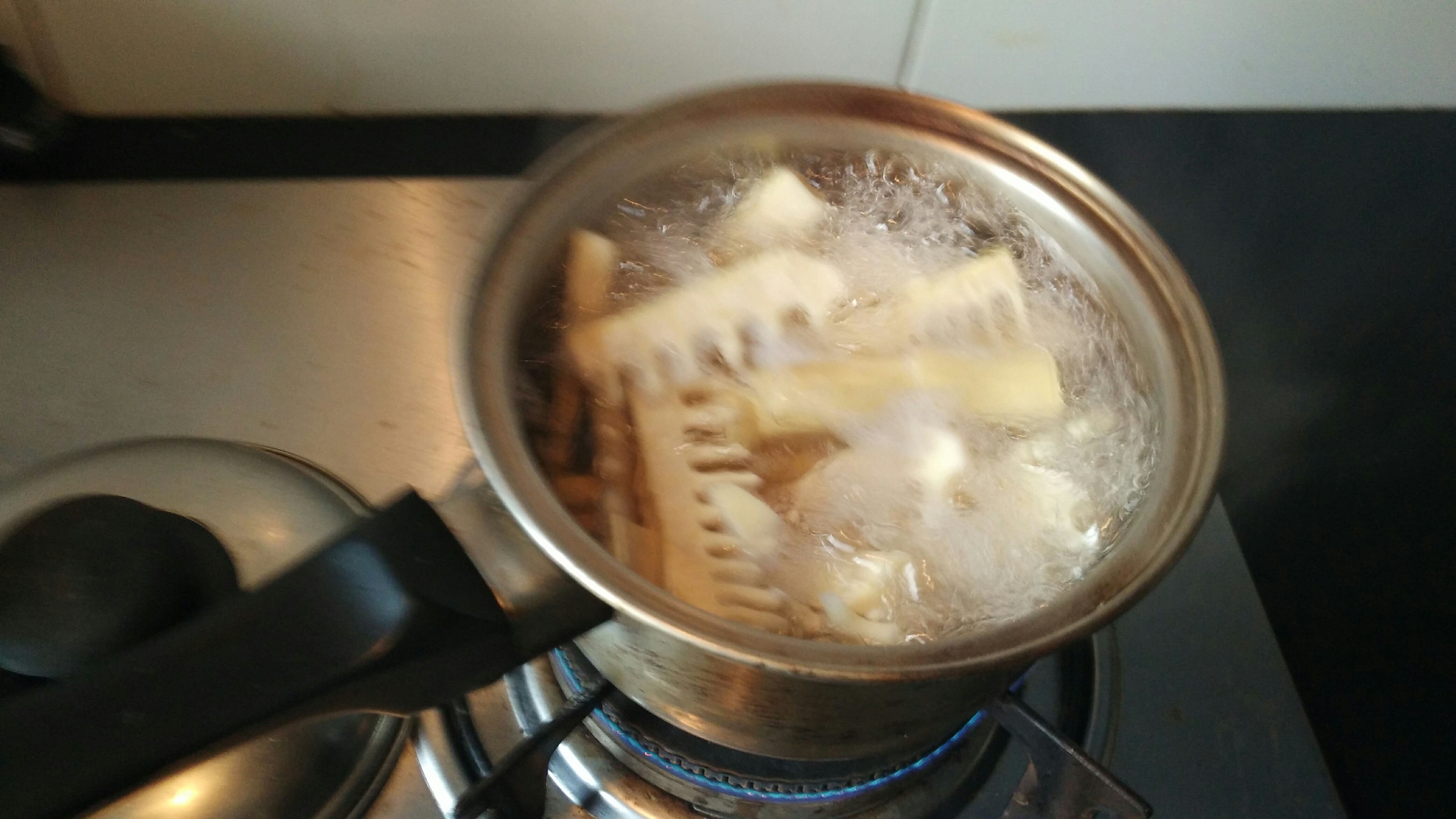 江南名菜～油焖笋的做法 步骤1