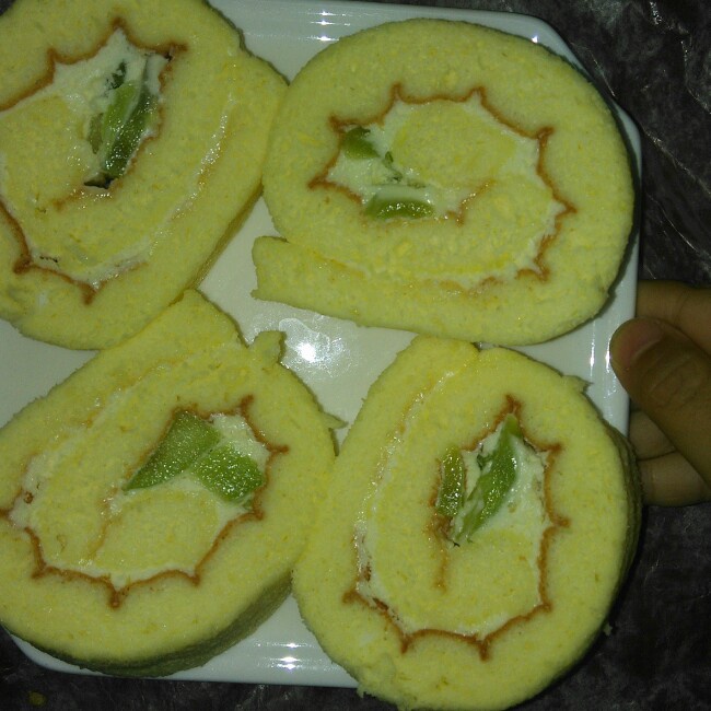 瑞士卷|鲜奶蛋糕卷(带皮版)