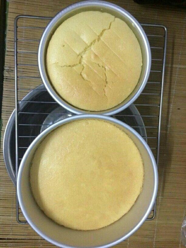烤箱做蛋糕（戚风蛋糕的做法）