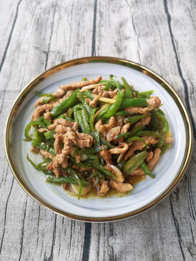 厨师长教你：“青椒肉丝”的正宗做法，色香味俱全