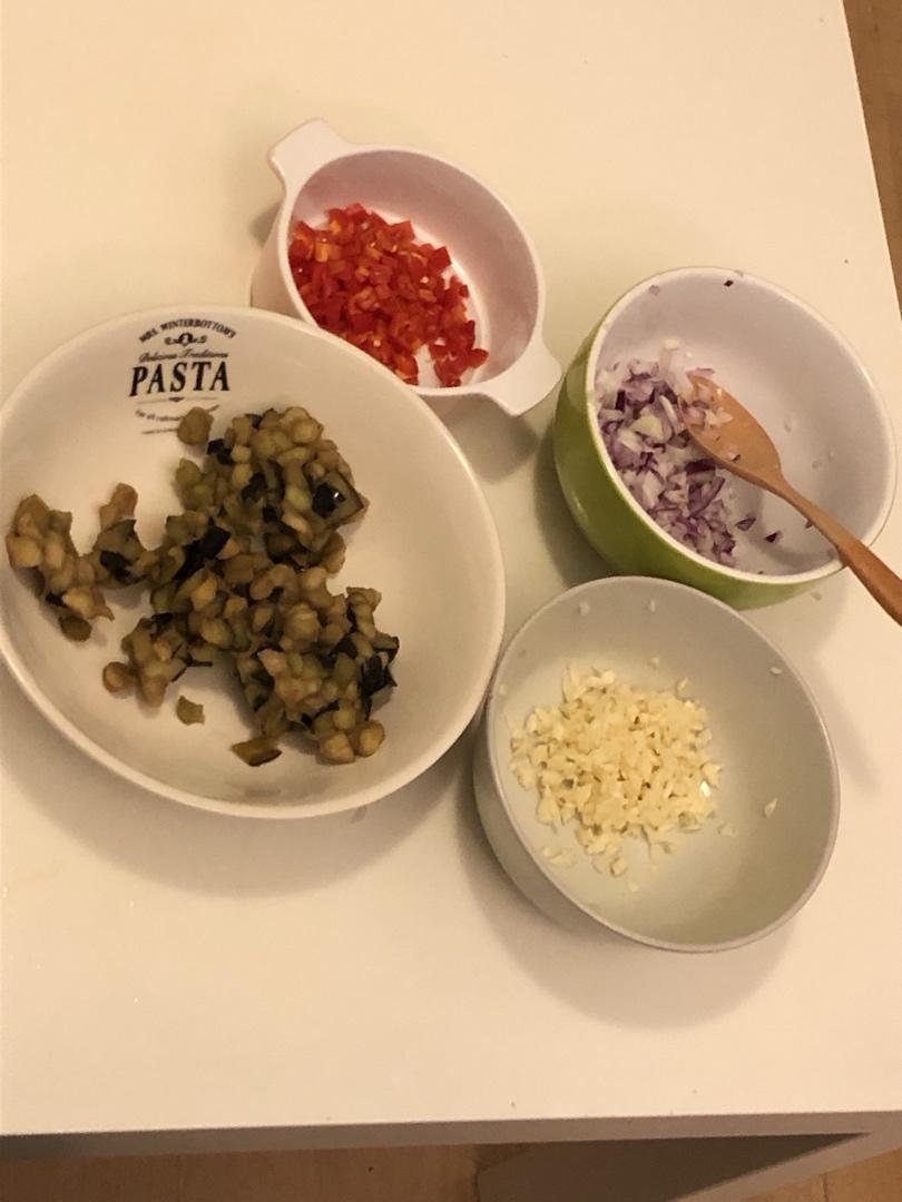 抹嘴的茄子馅包子，酱香味儿香掉眉毛-视频