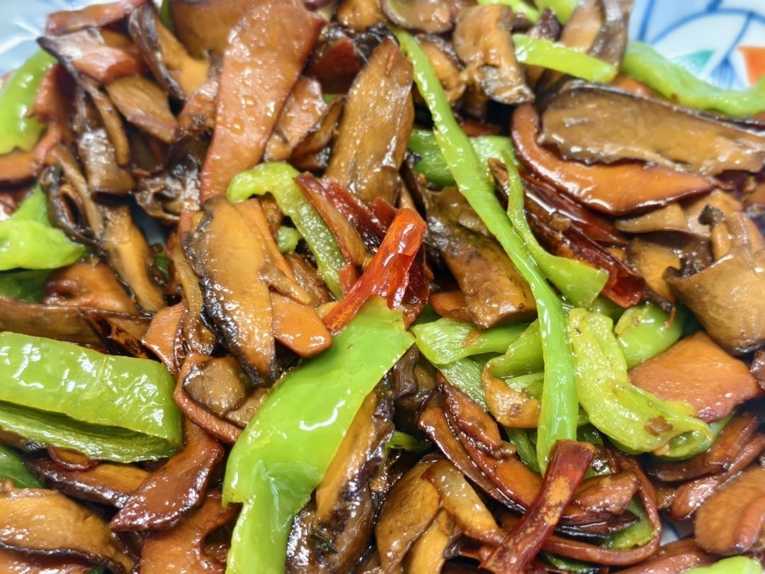 青椒牛肝菌（红见手青）