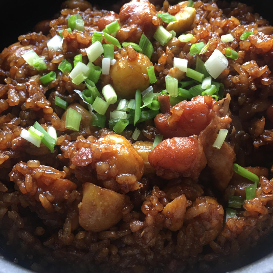 【电饭煲板栗鸡腿焖饭】