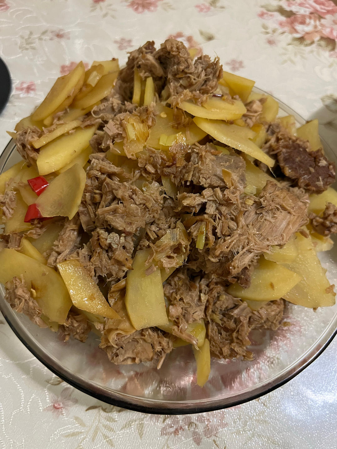 熟牛肉小炒土豆片