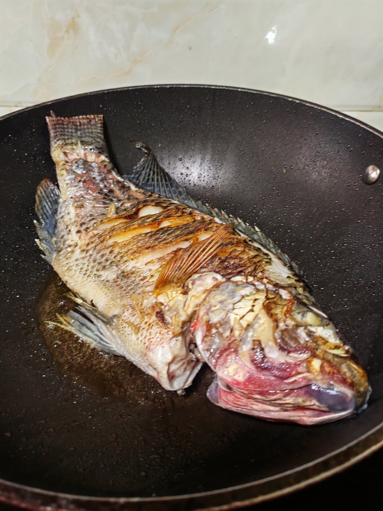 健脾和胃的红烧罗非鱼的做法 步骤5