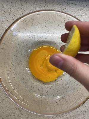 蛋黄溶豆（无糖）的做法 步骤2