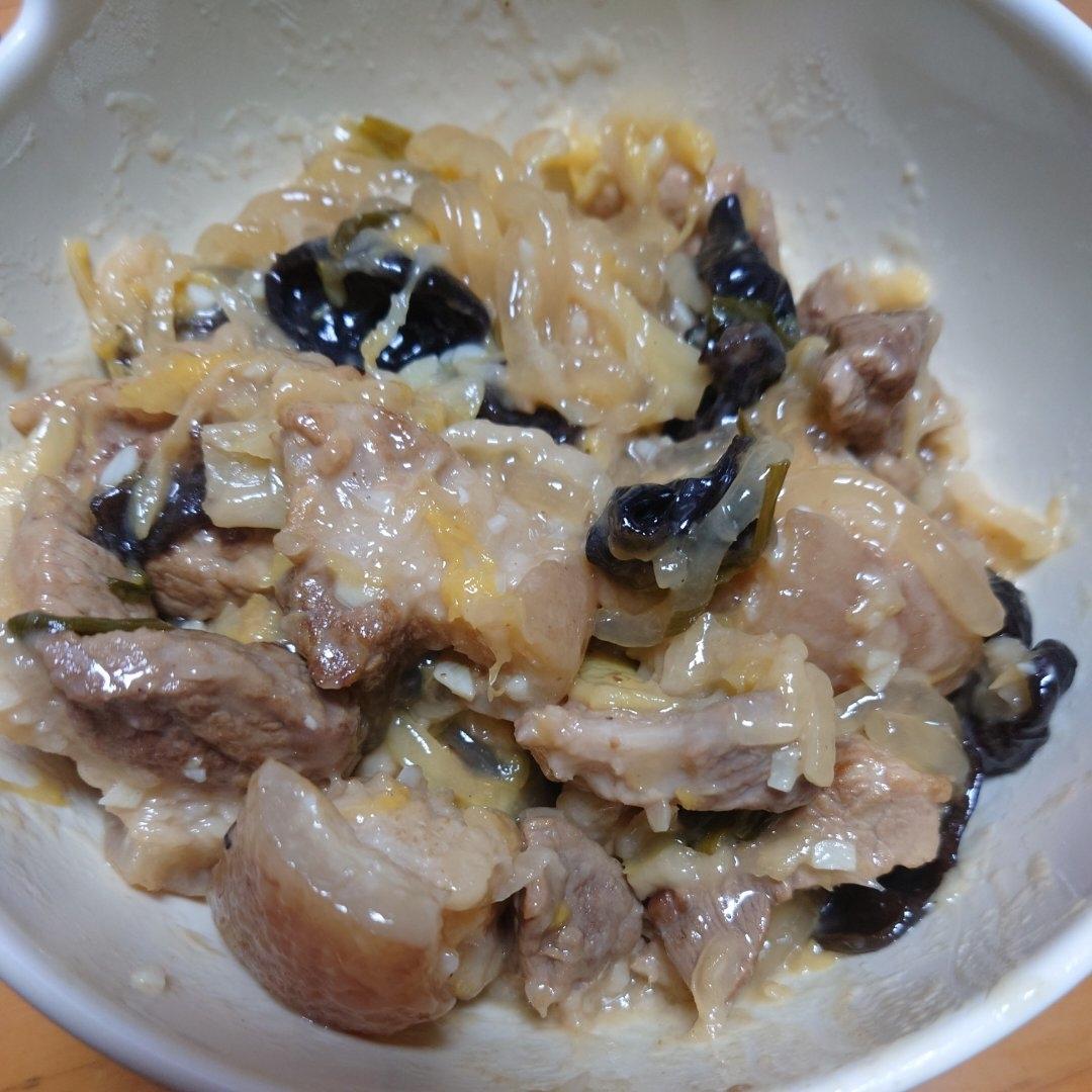 东北酸菜猪肉炖粉条