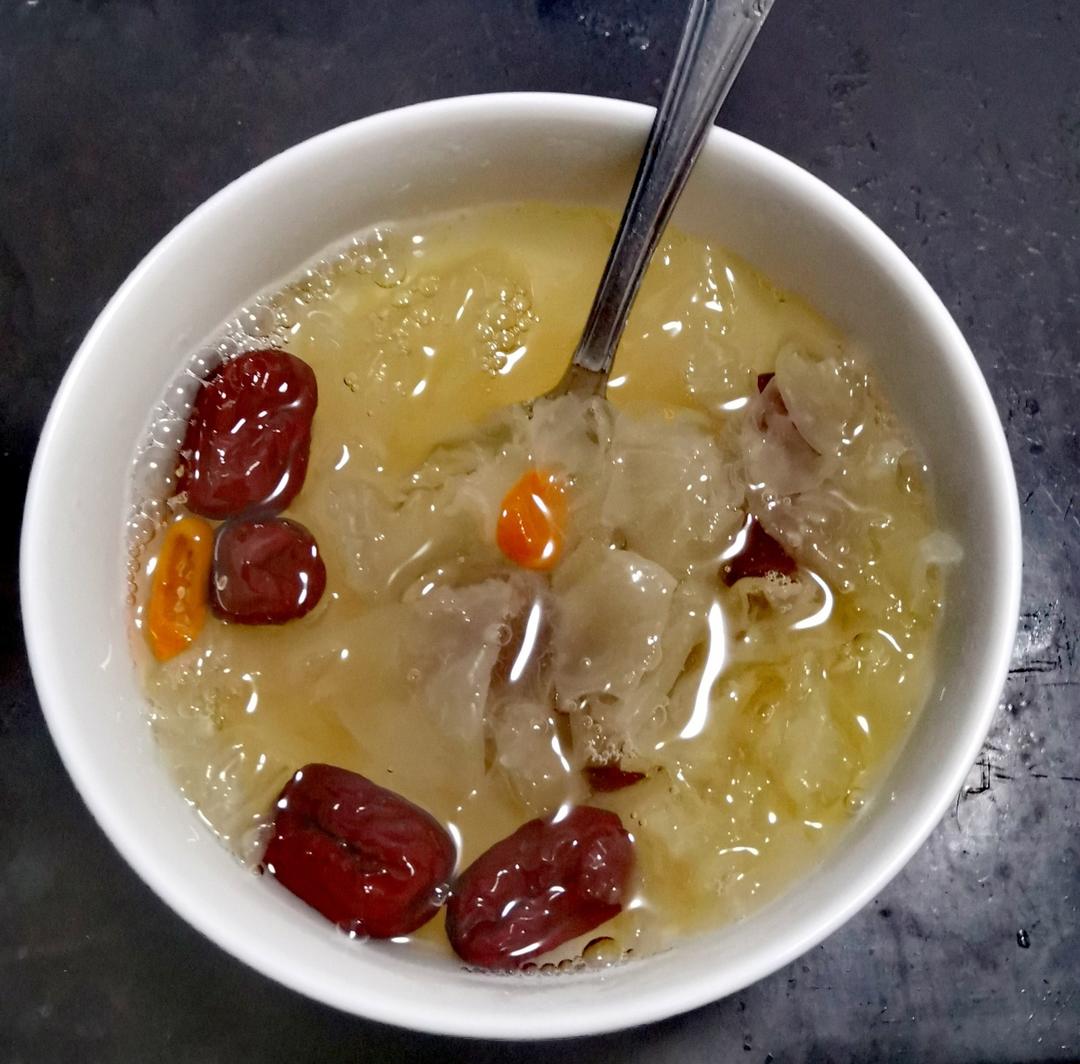 冰糖银耳汤（百分百出胶）