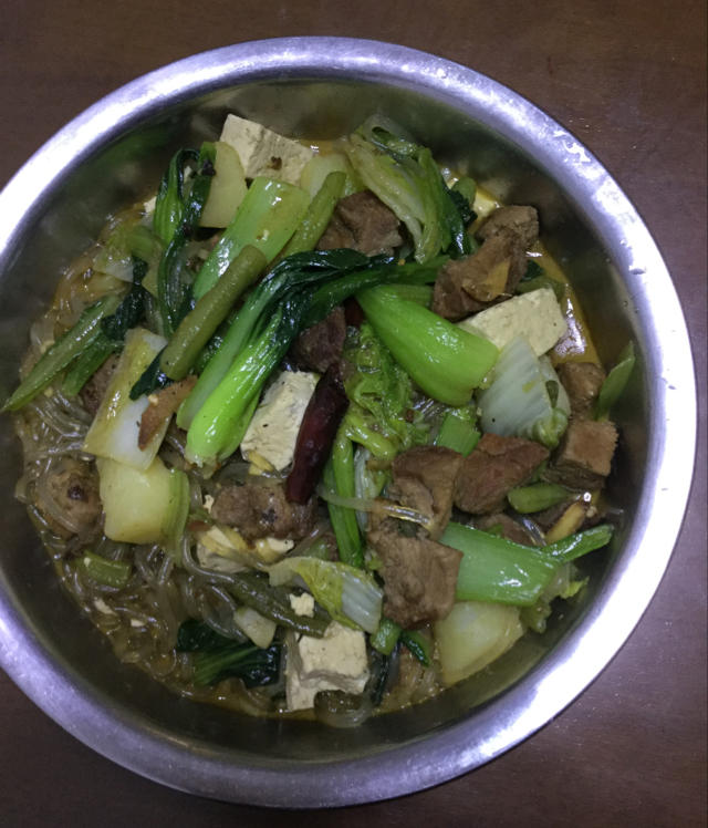烩菜（豆腐豆角土豆烩排骨）