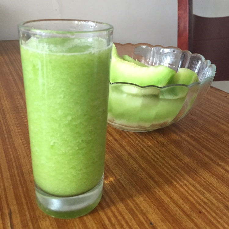 逃跑的鲨鱼做的黄瓜香瓜汁