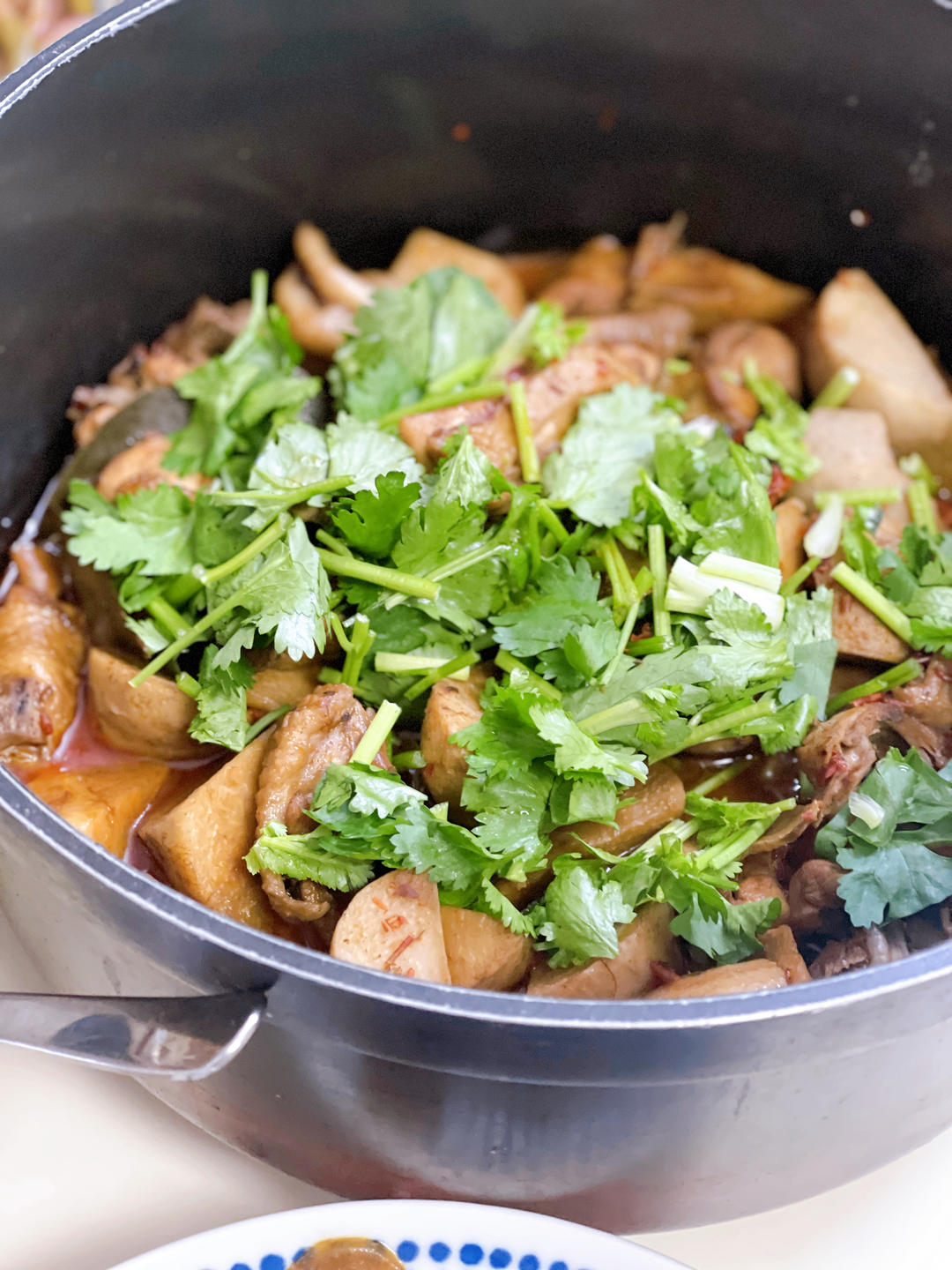 芋儿烧鸡（内有芋头去皮妙招）