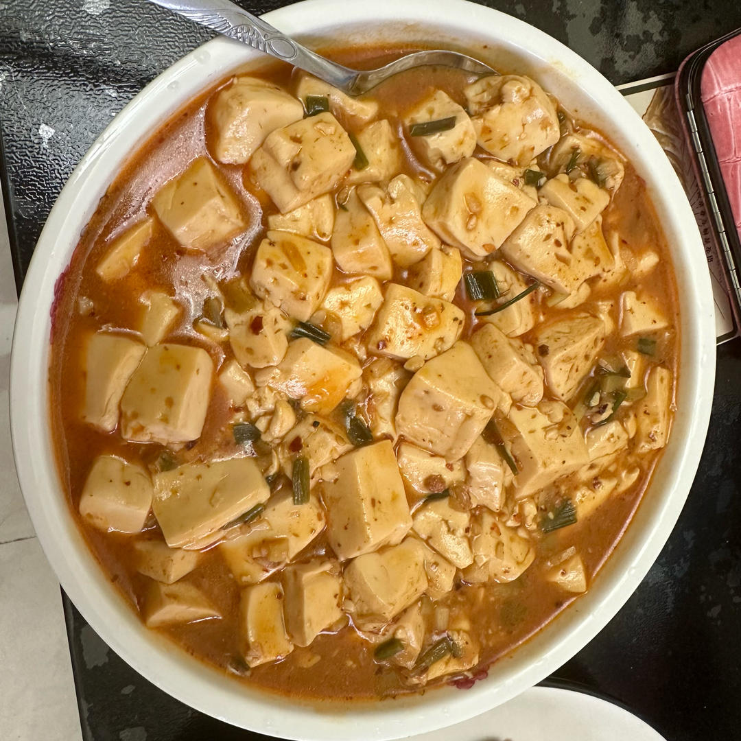 红烧豆腐，没有比这个更简单的了，好下饭
