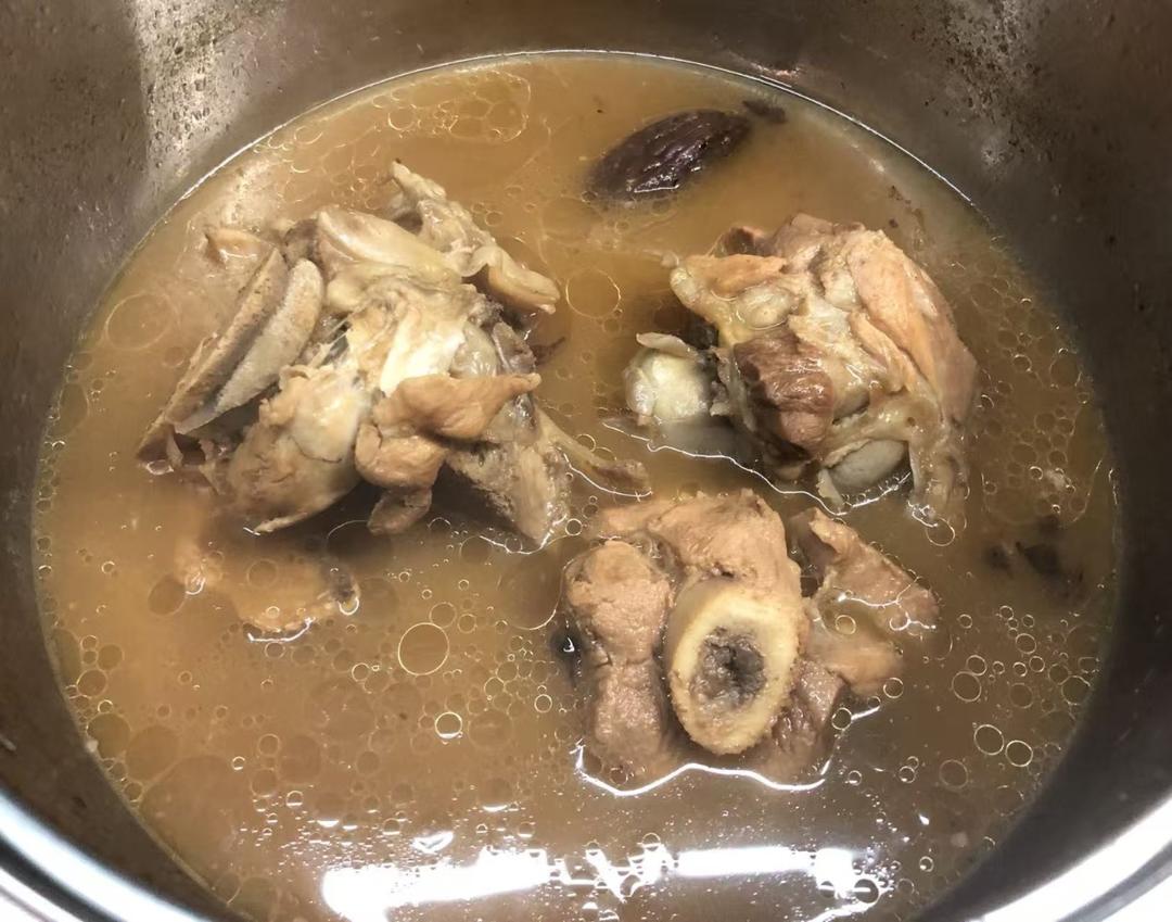 酱烧筒骨（酱大骨）