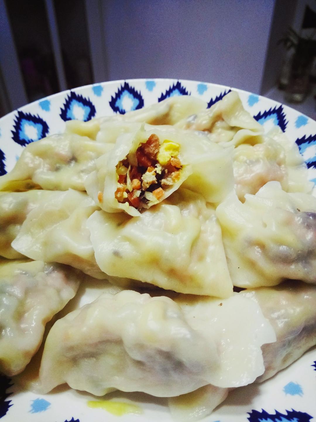 胡萝卜鸡蛋香菇木耳素馅饺子