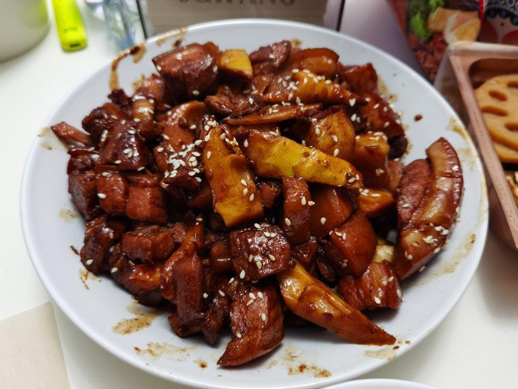 不焯水不放油的家常红烧肉