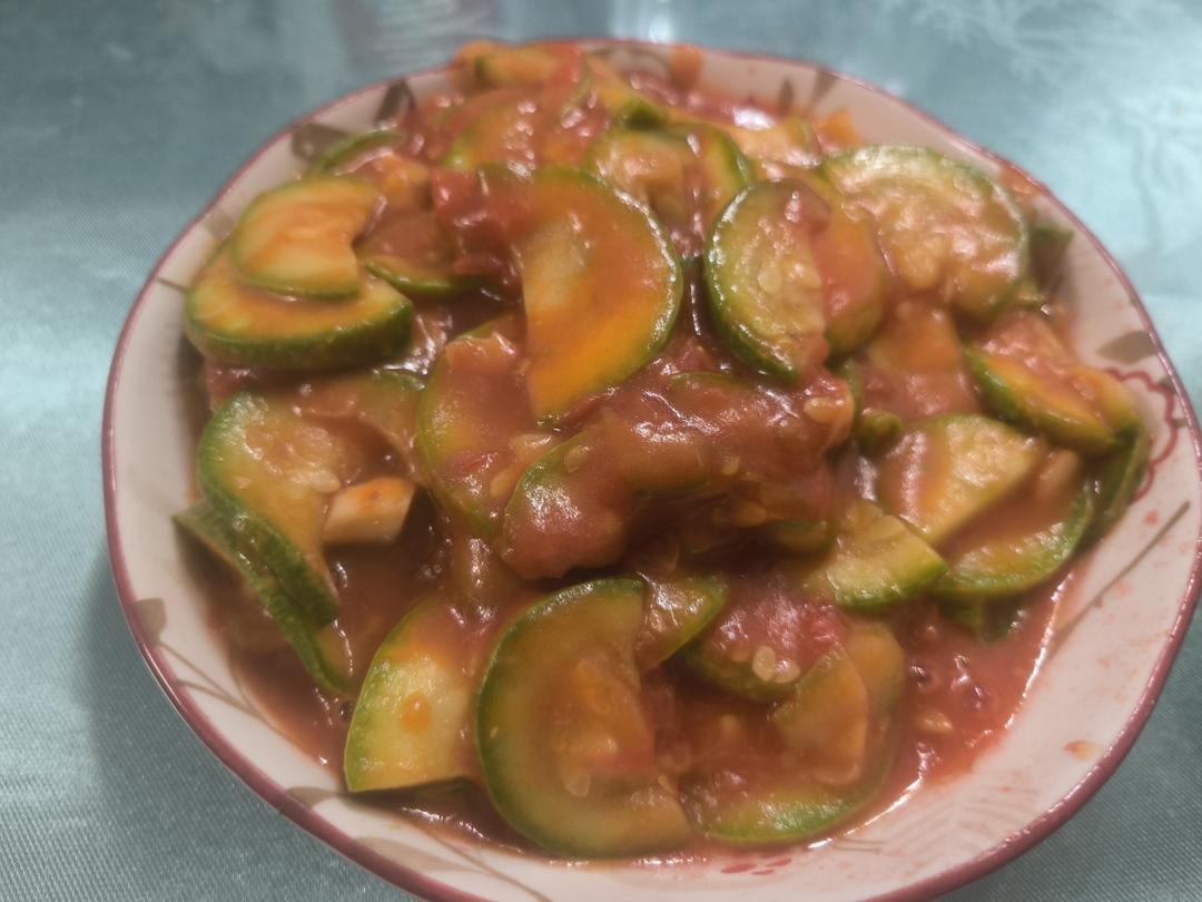 西红柿炒西葫芦