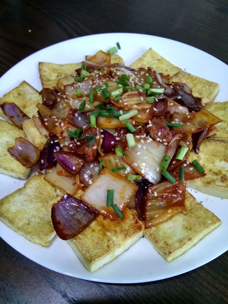 辣白菜五花肉配香煎豆腐【食材包操作说明】