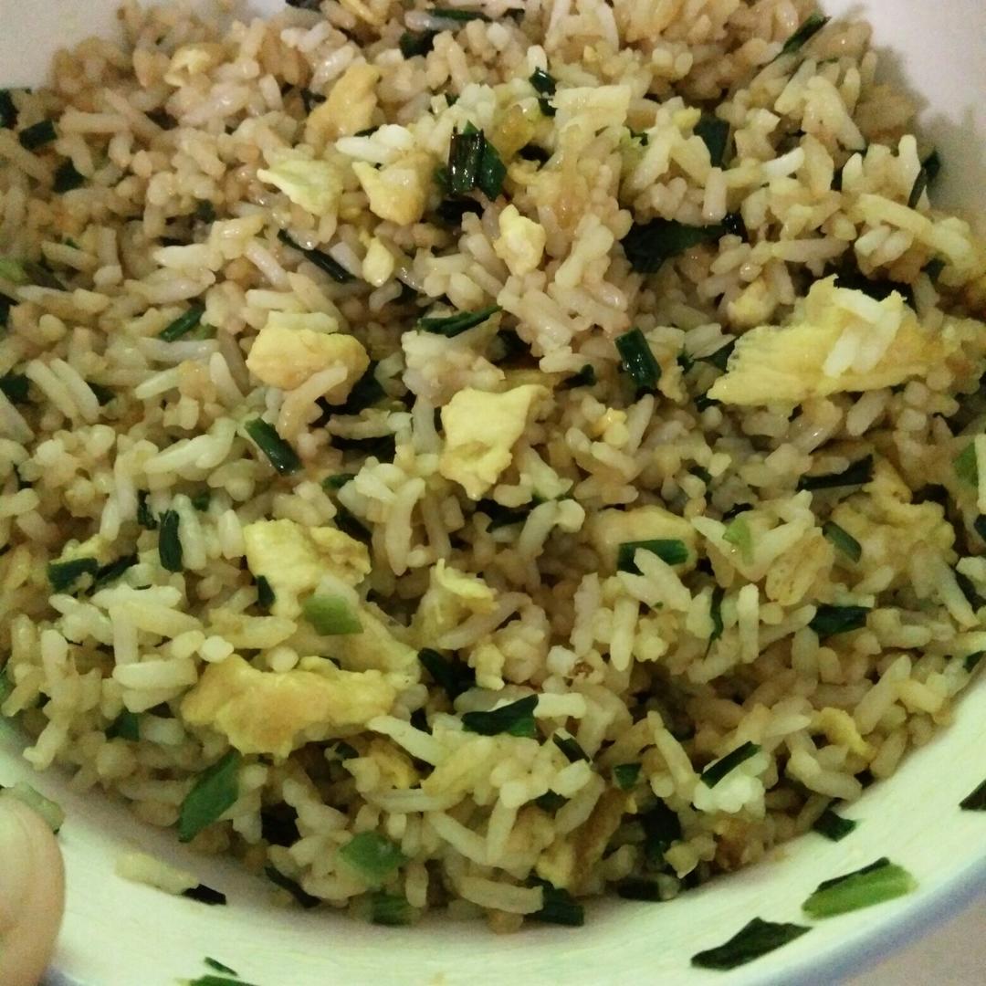 韭菜鸡蛋炒饭