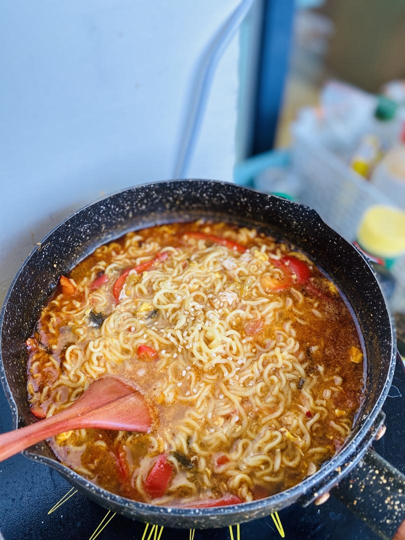 summerainy做的张云雷网红方便面泡面