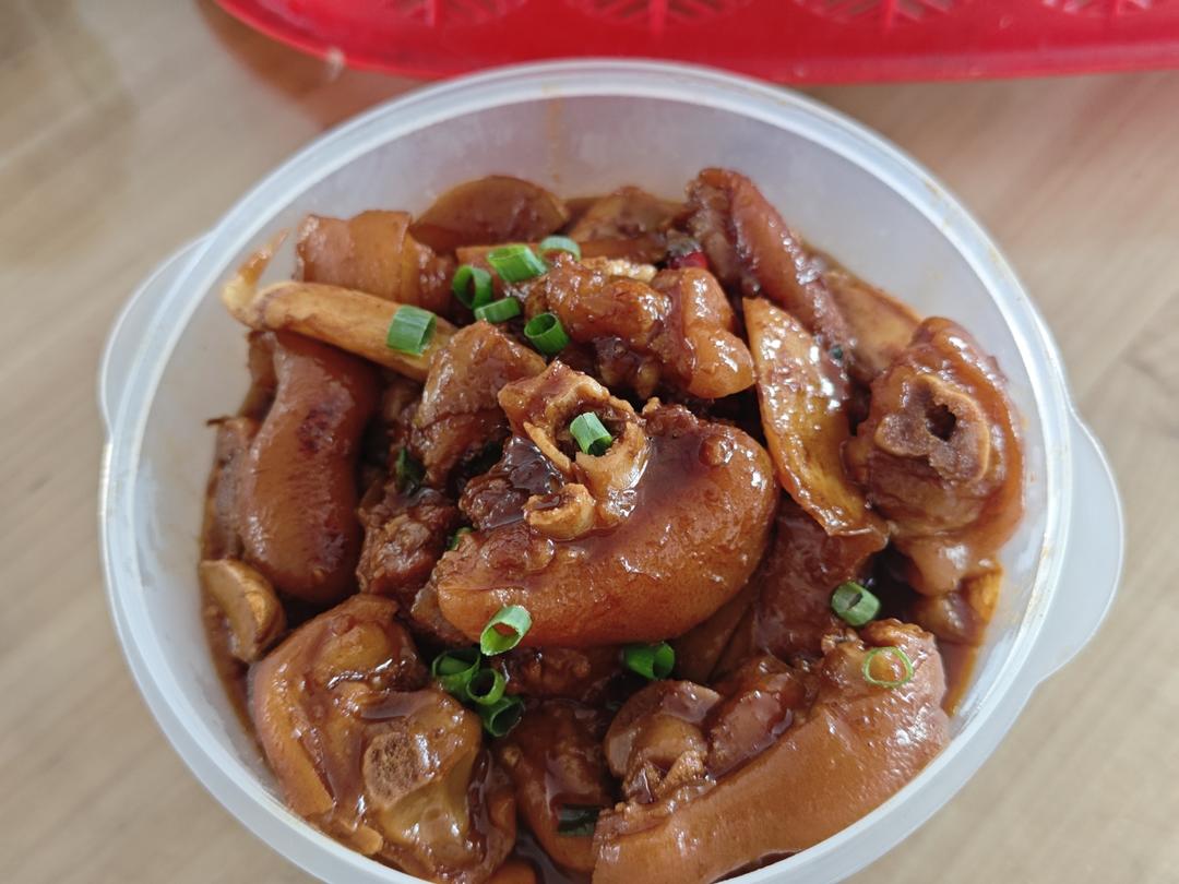 极简版酱焖猪蹄30分钟