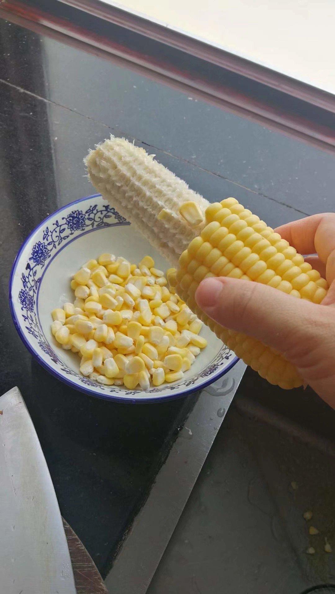 玉米烙总是失败？很多人第一步就做错，先烧热油是关键，饭店做法