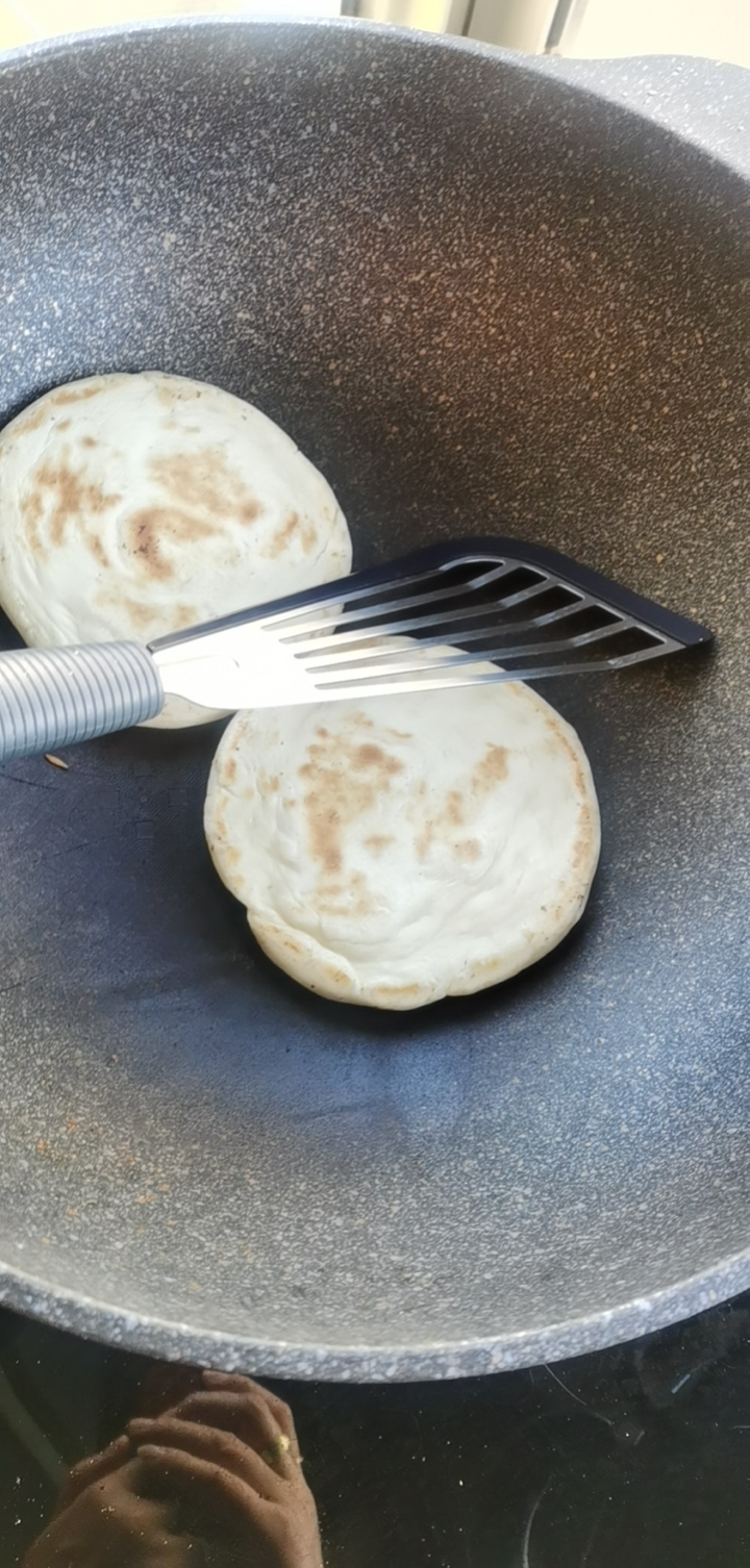 肉夹馍饼胚  无油麦香饼（面包饼）   面   饼加里脊   香煎猪里脊面包吐司