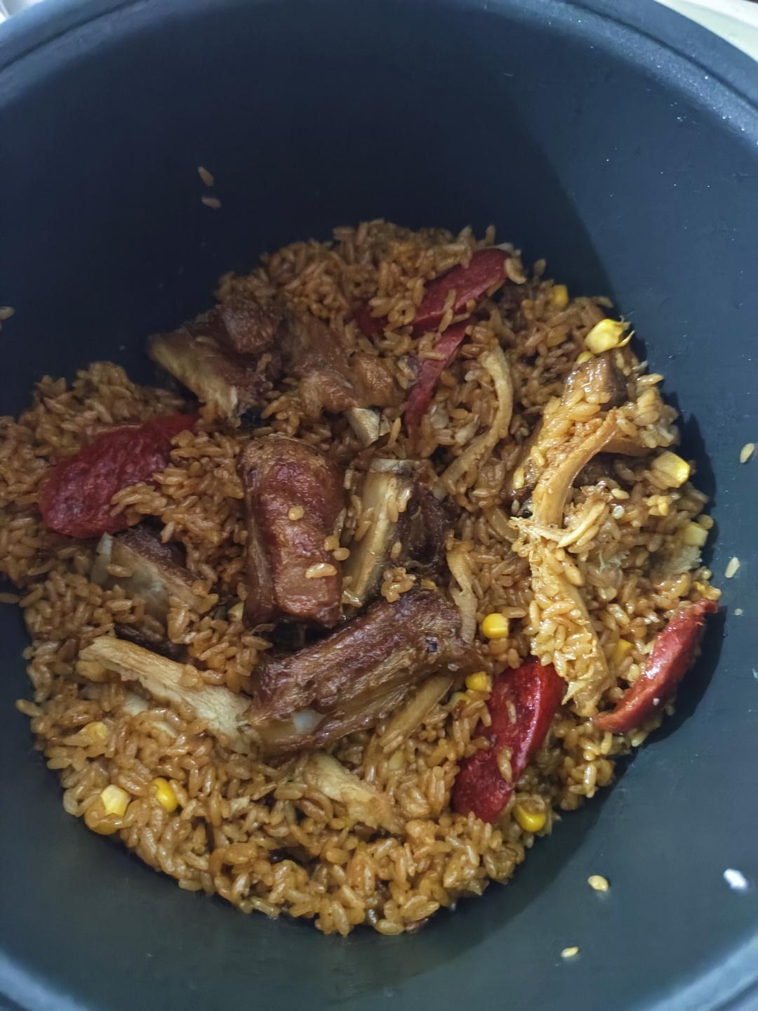 【排骨焖饭】